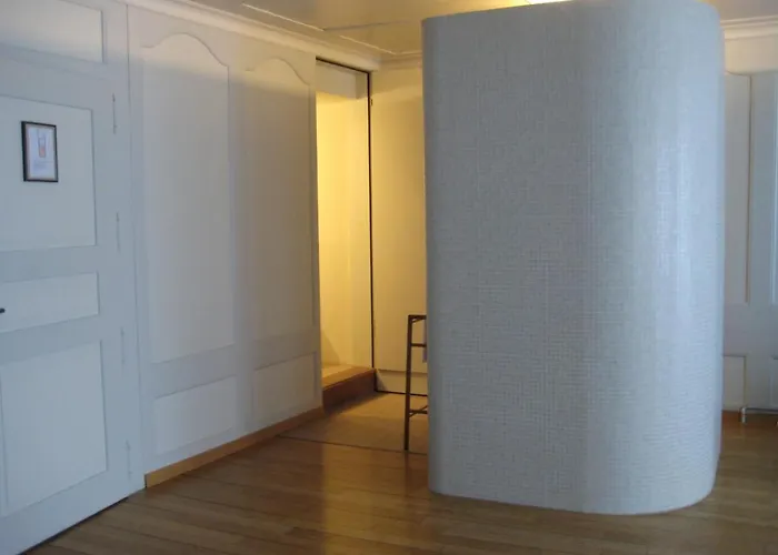 Restaurant Schwert מלון *